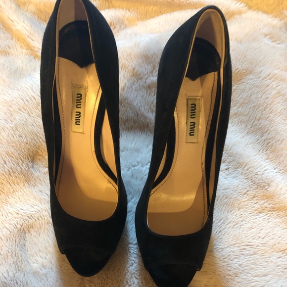 Practically New Miu Miu Nero suede peep toe heel - Picture 2 of 5